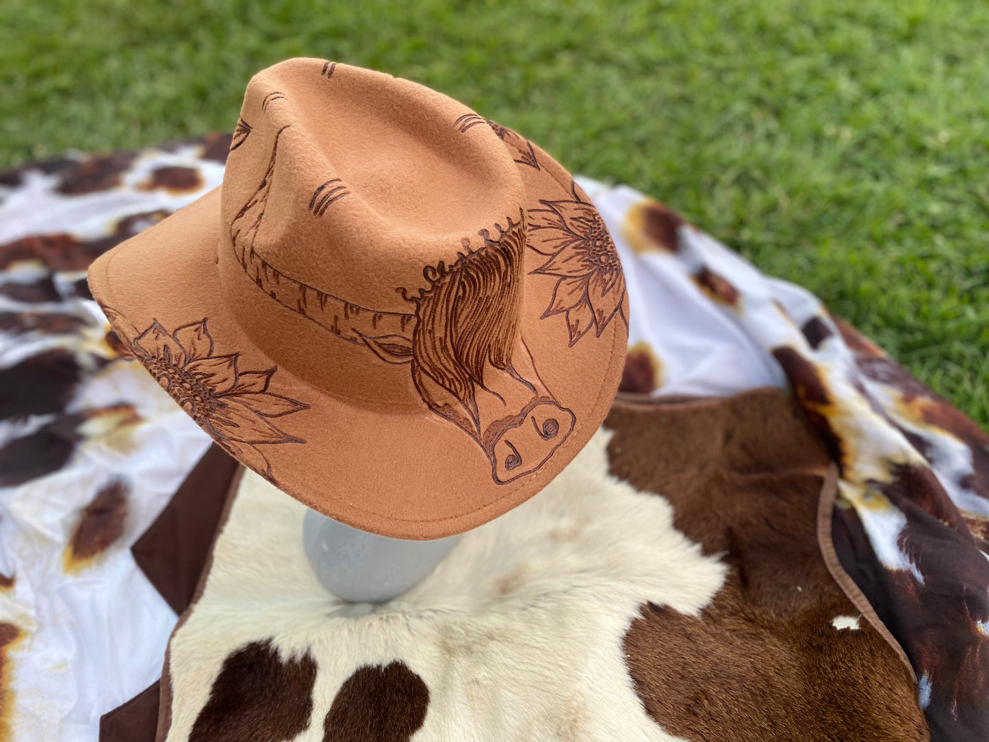 Bushland Brims Sunflowers & Highland Cow T&A